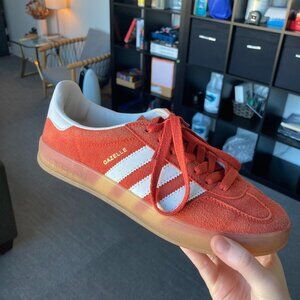 Adidas Gazelle - bright red